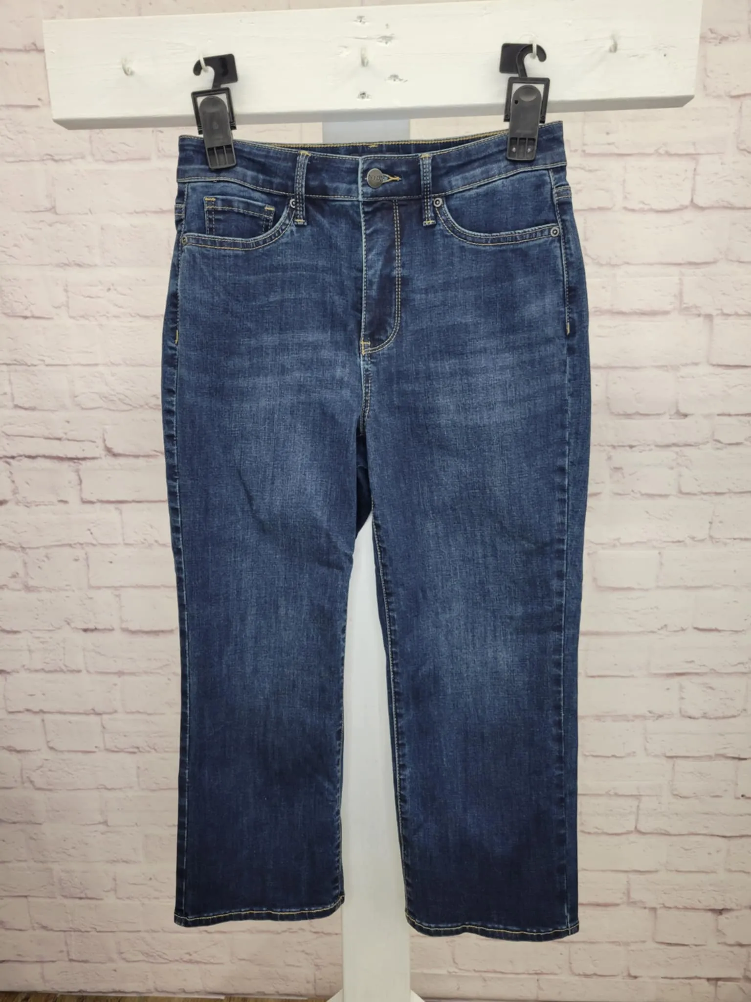 4R A645168 NYDJ High Rise Joni Capri in Cool Embrace - Olympus