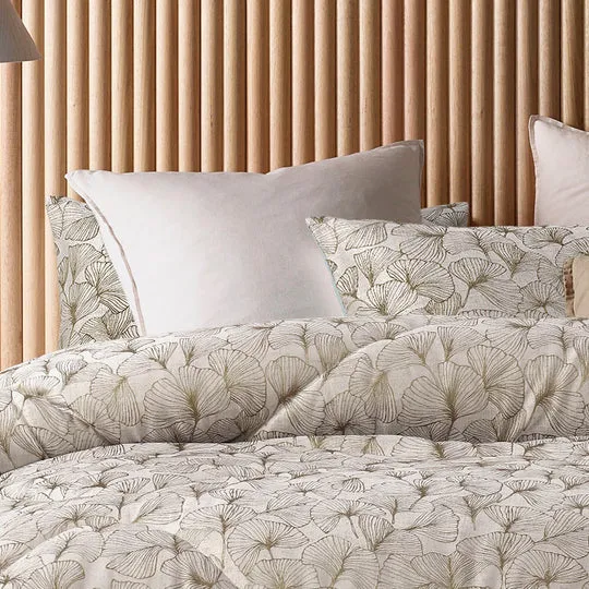 Accessorize Eden 3 Piece Jacquard Comforter Set