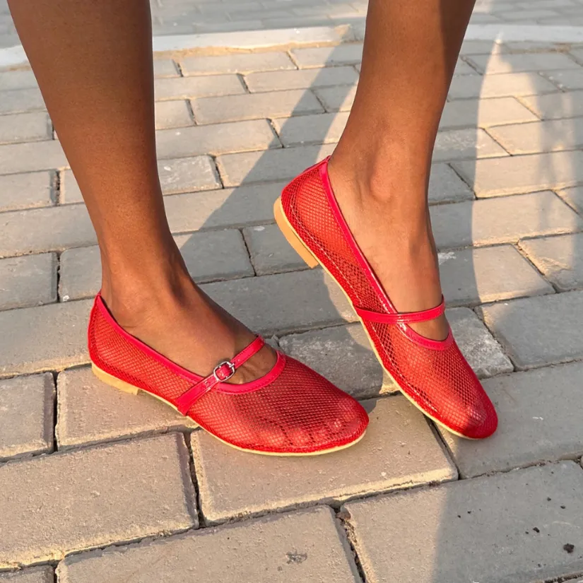 BAILATIRA RED FISHNET FLATS