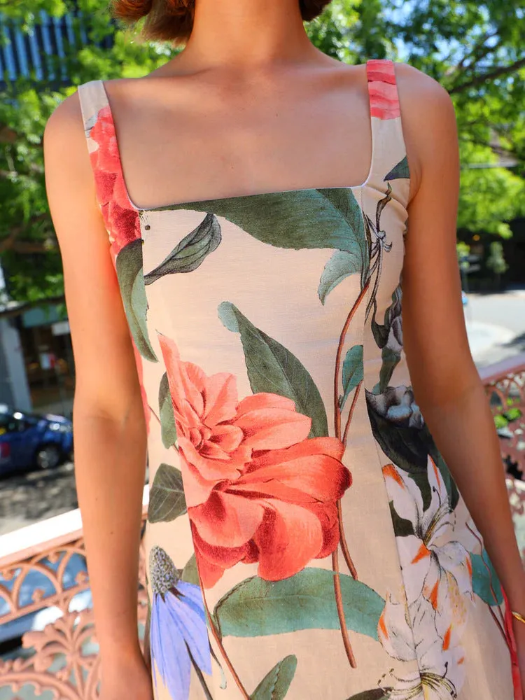 Elegant Vintage-Inspired Floral Print Sleeveless Maxi Dress