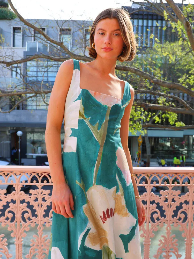 Elegant Vintage-Inspired Floral Print Sleeveless Maxi Dress
