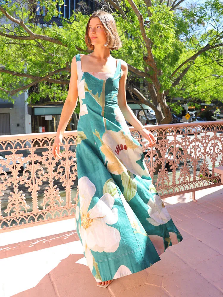 Elegant Vintage-Inspired Floral Print Sleeveless Maxi Dress