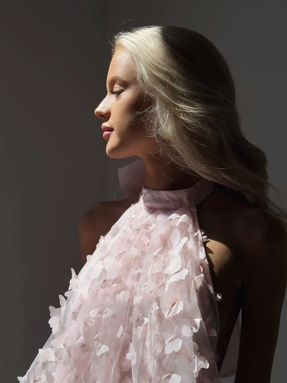 Enchanting Pink Floral Mini Dress
