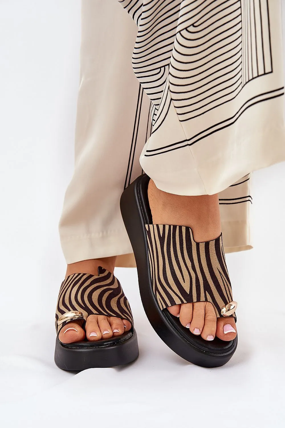 Flip-flops Step in style