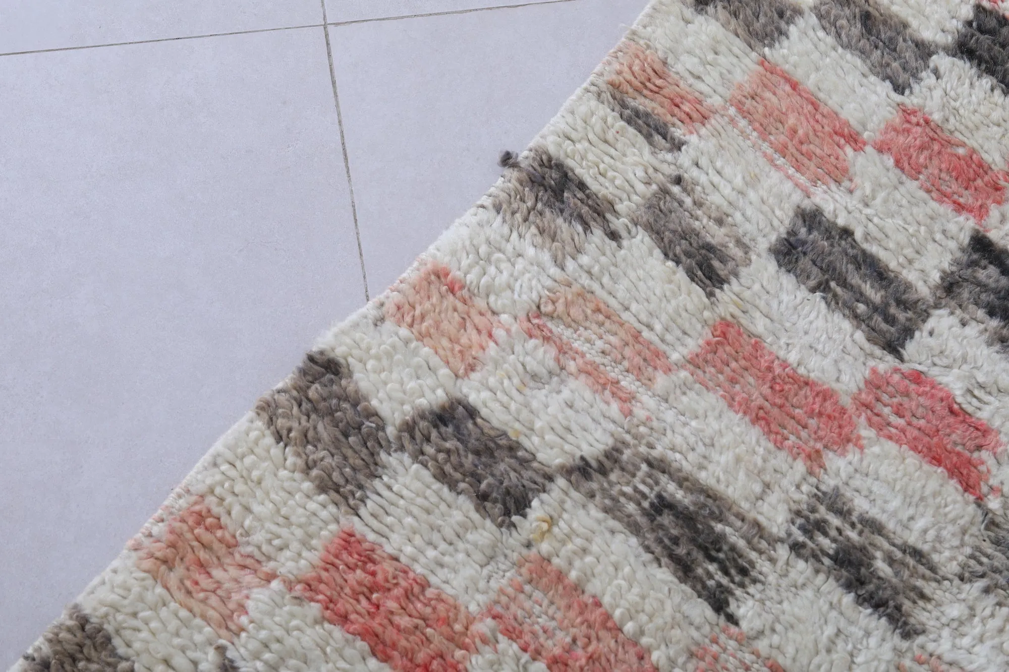 Handwoven Moroccan Rug in Checkered Design – 3.7 x 7.8 ft