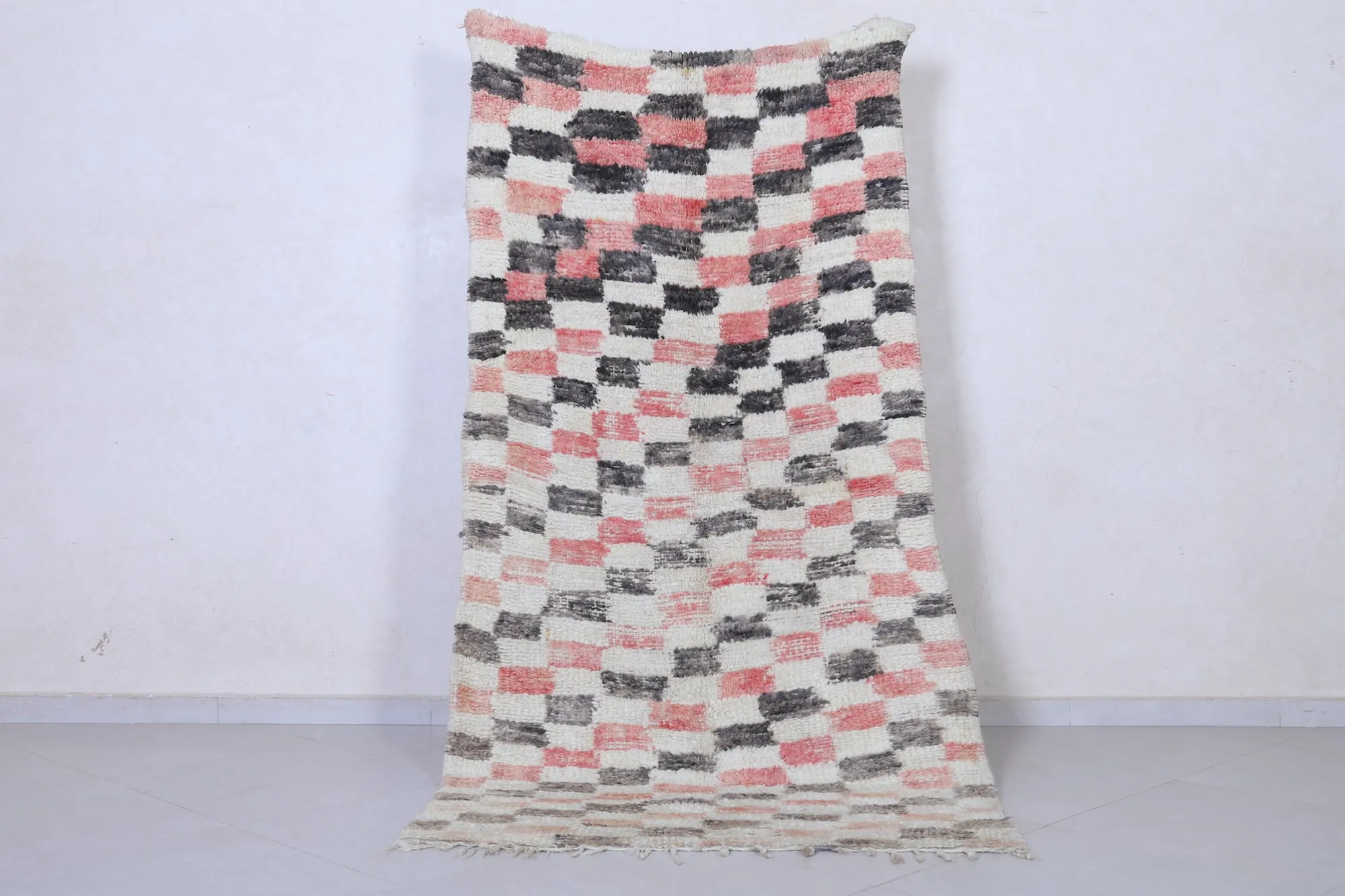 Handwoven Moroccan Rug in Checkered Design – 3.7 x 7.8 ft