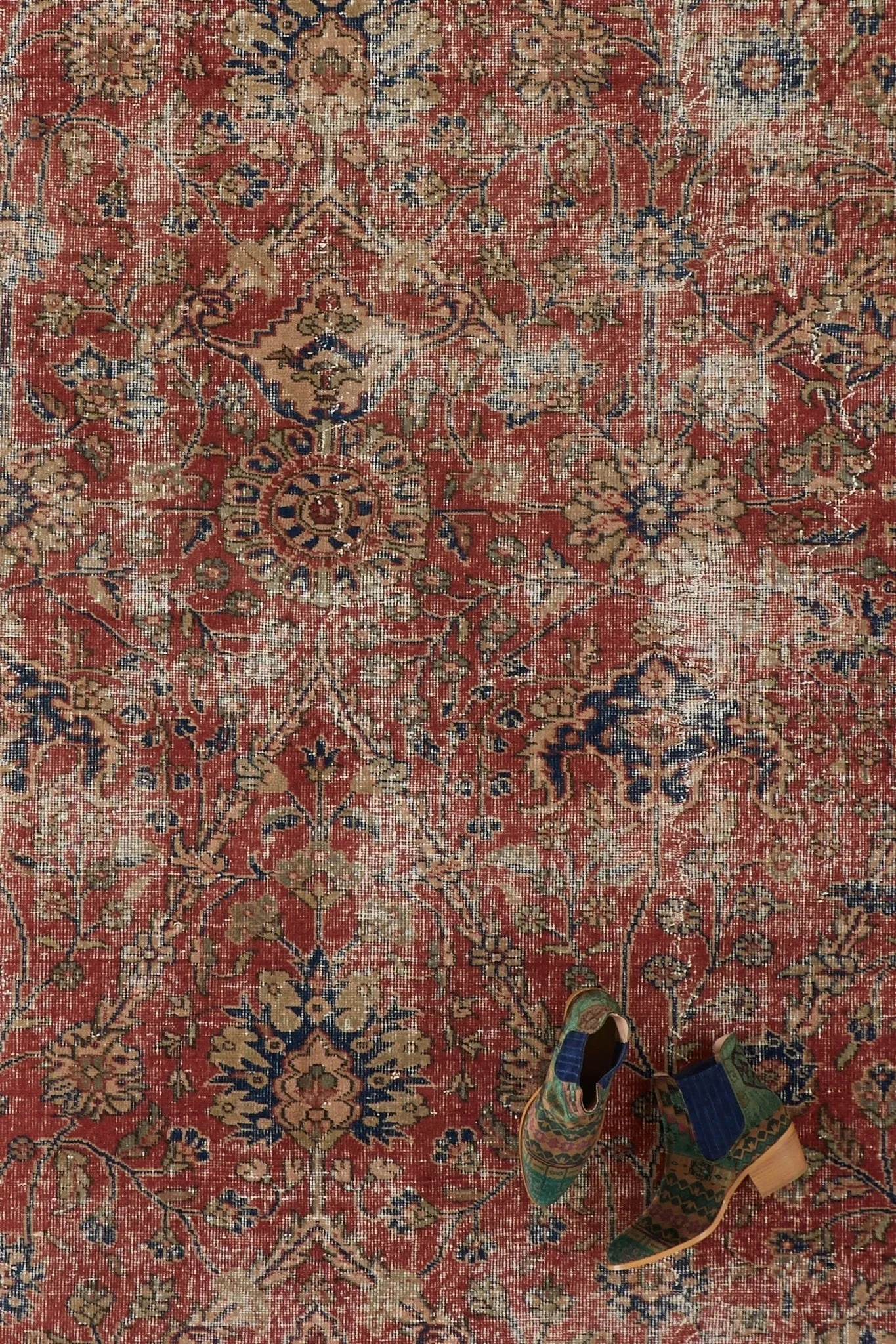 'Jasmine' Turkish Vintage Area Rug - 7’10” x 11”