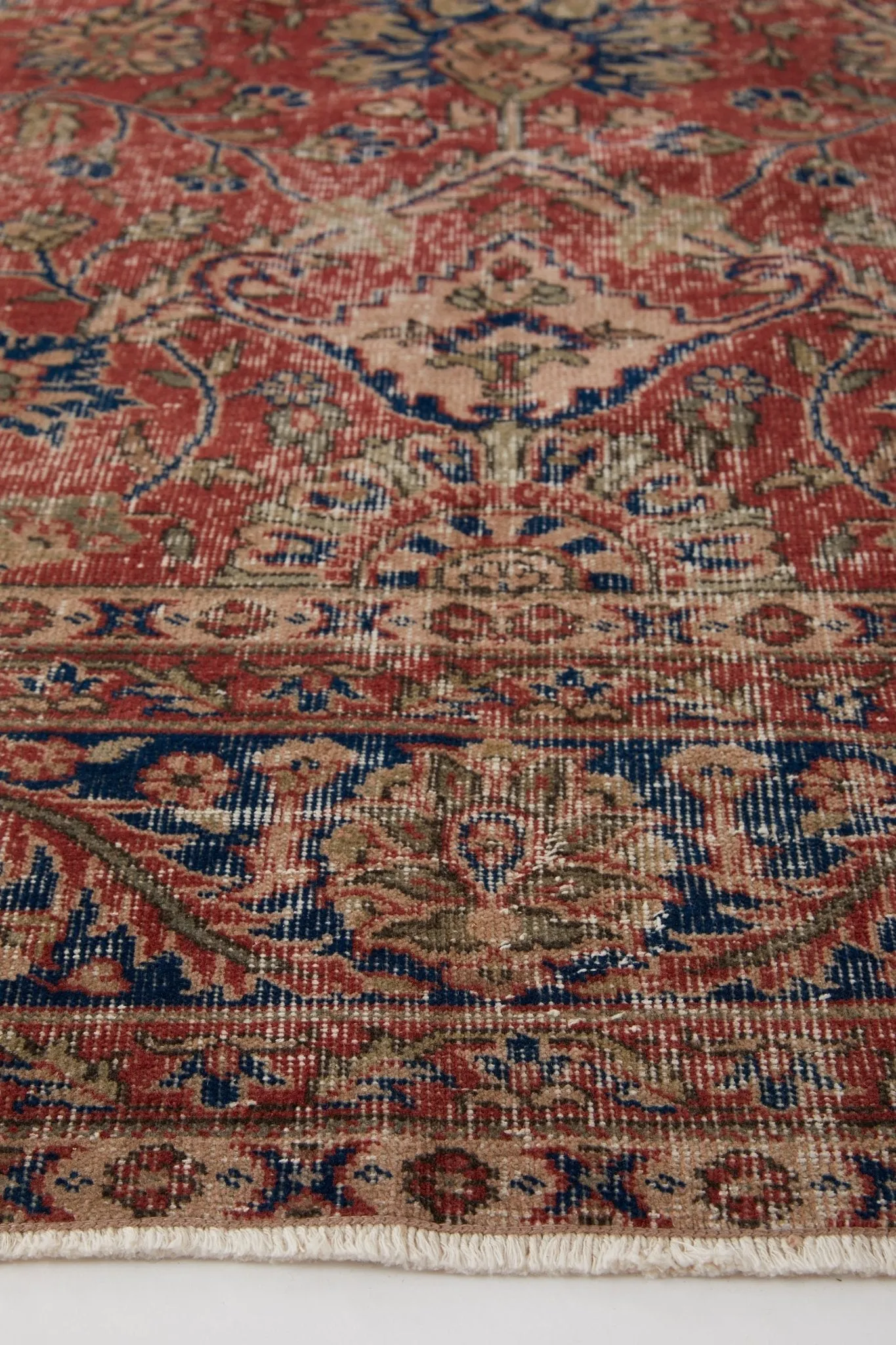 'Jasmine' Turkish Vintage Area Rug - 7’10” x 11”