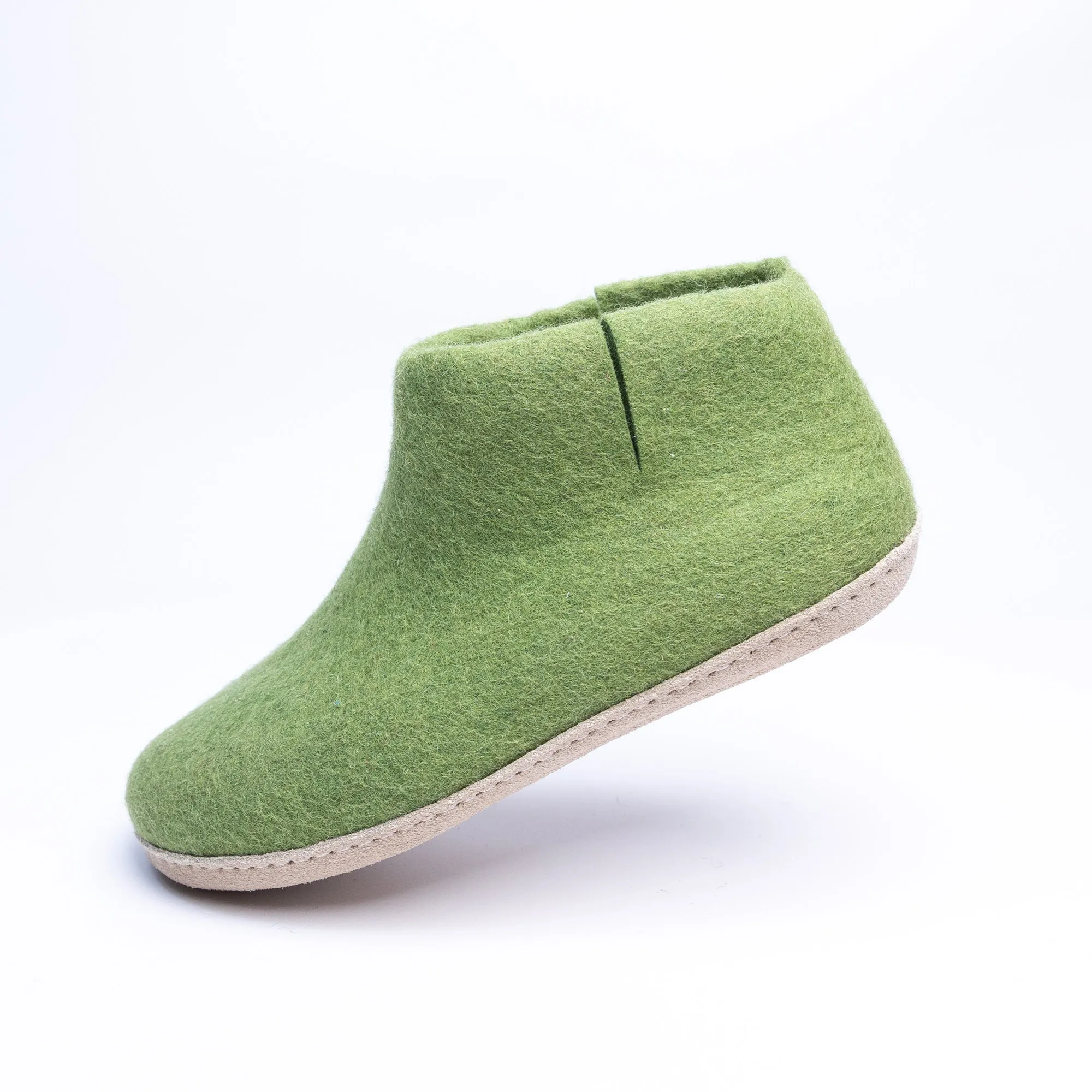 KUUMA – Light Green Wool Felt Boots for Men Warm, Non-Slip, Indoor Comfort