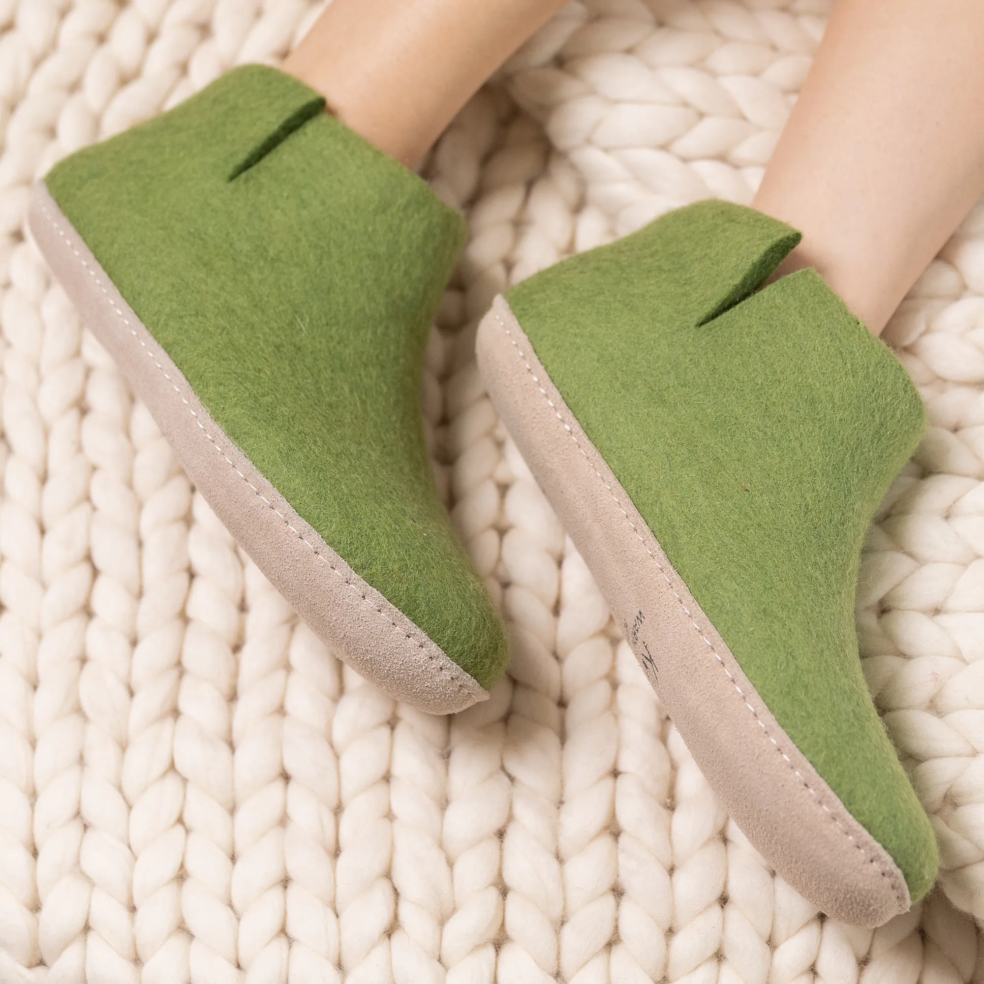 KUUMA – Light Green Wool Felt Boots for Men Warm, Non-Slip, Indoor Comfort