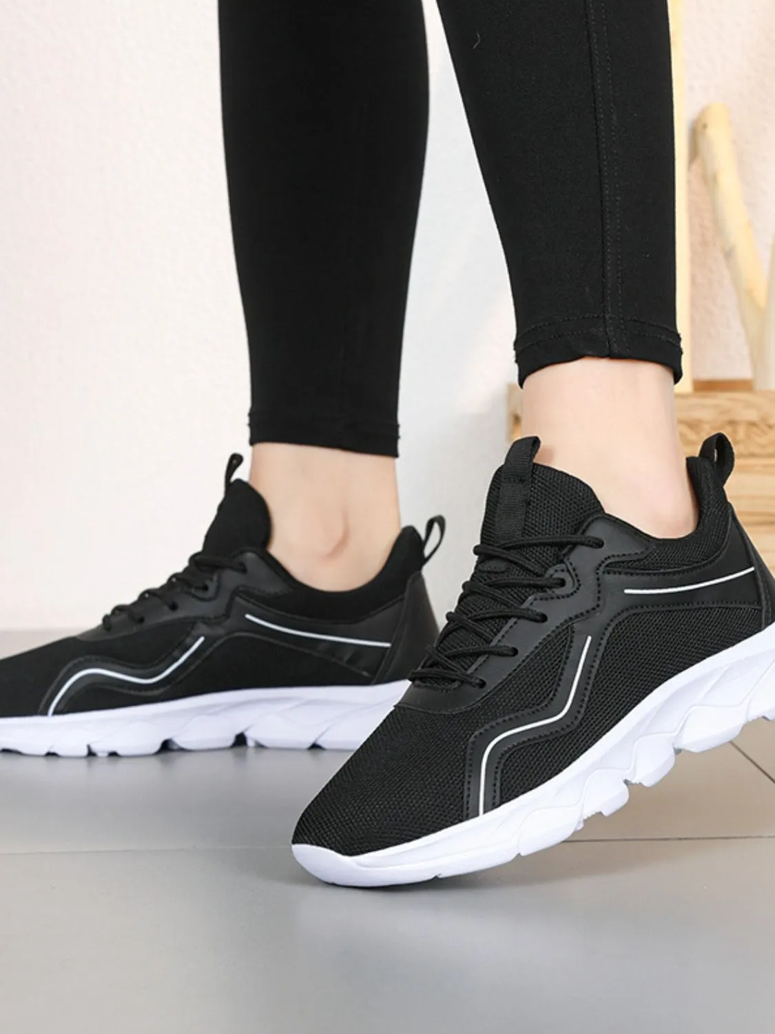 Lace Up Mesh Round Toe Platform Athletic