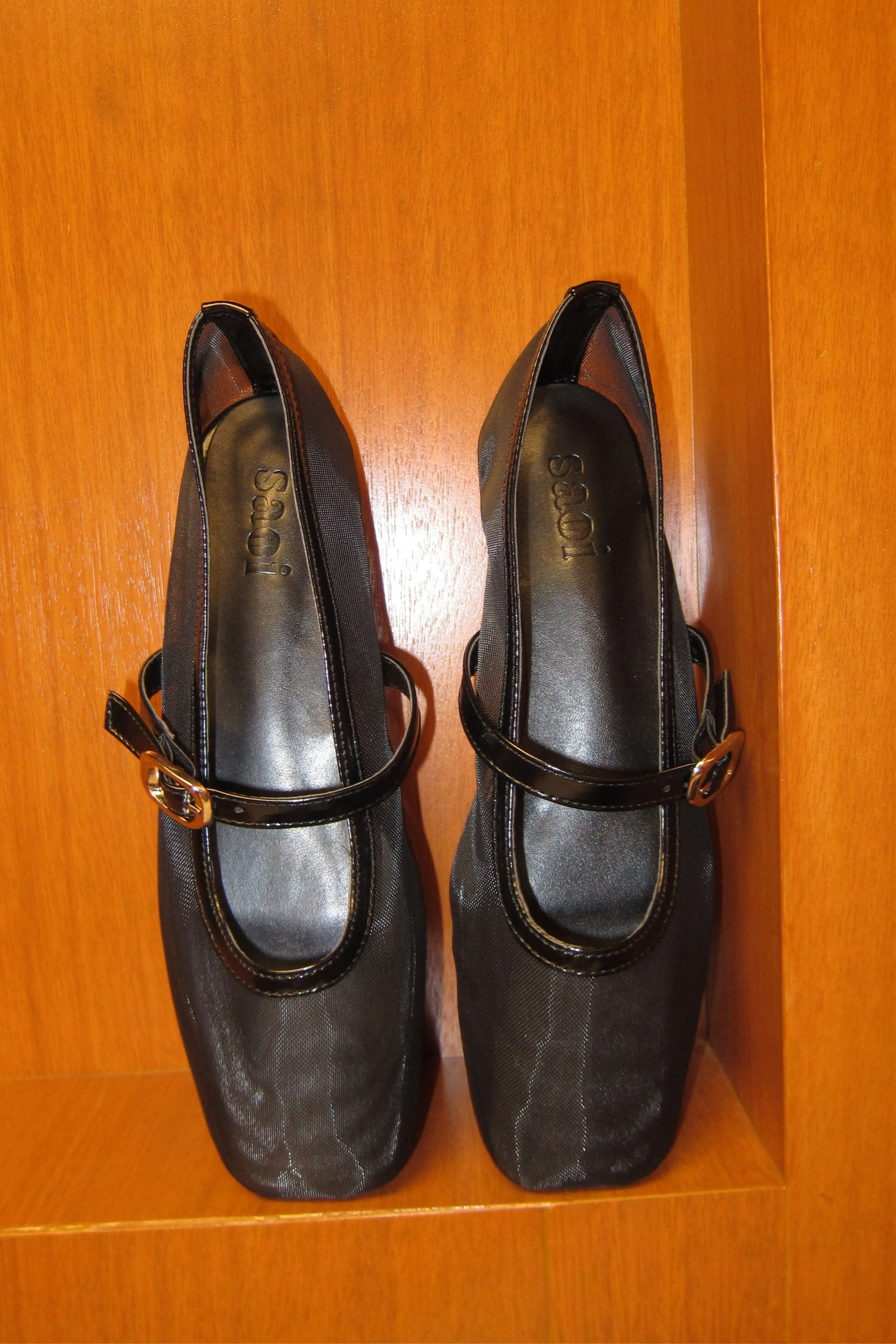 Loulou Flats in Mesh Black