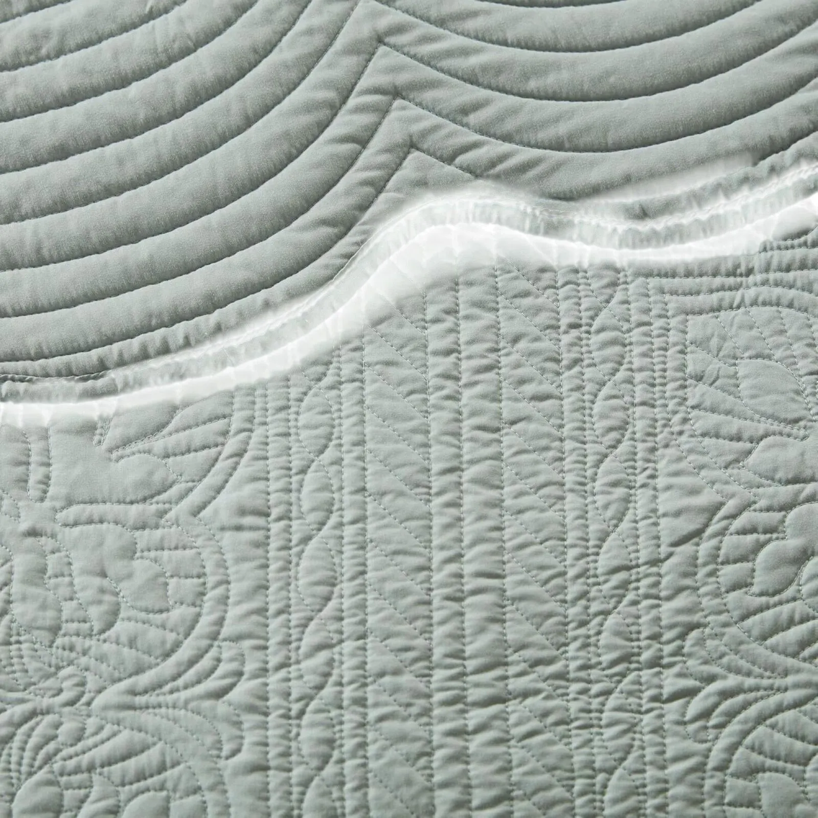 Madison Park 3-Piece Tuscany Brushed Coverlet Set Seafoam Full / Queen