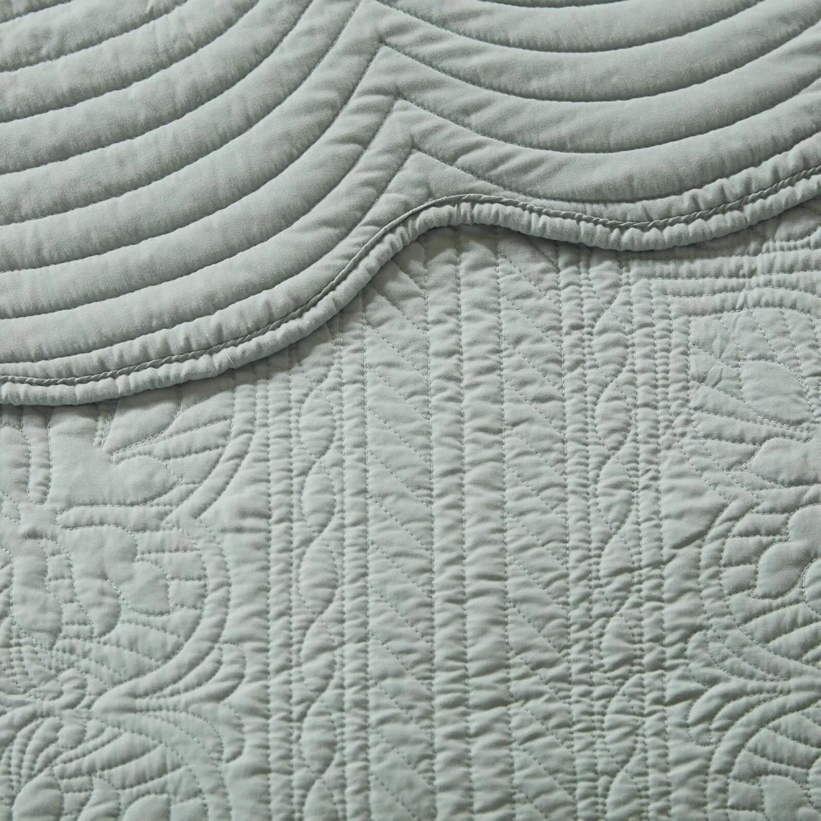 Madison Park Marino 3-Piece Reversible Quilt Set Medallion Seafoam Full / Queen