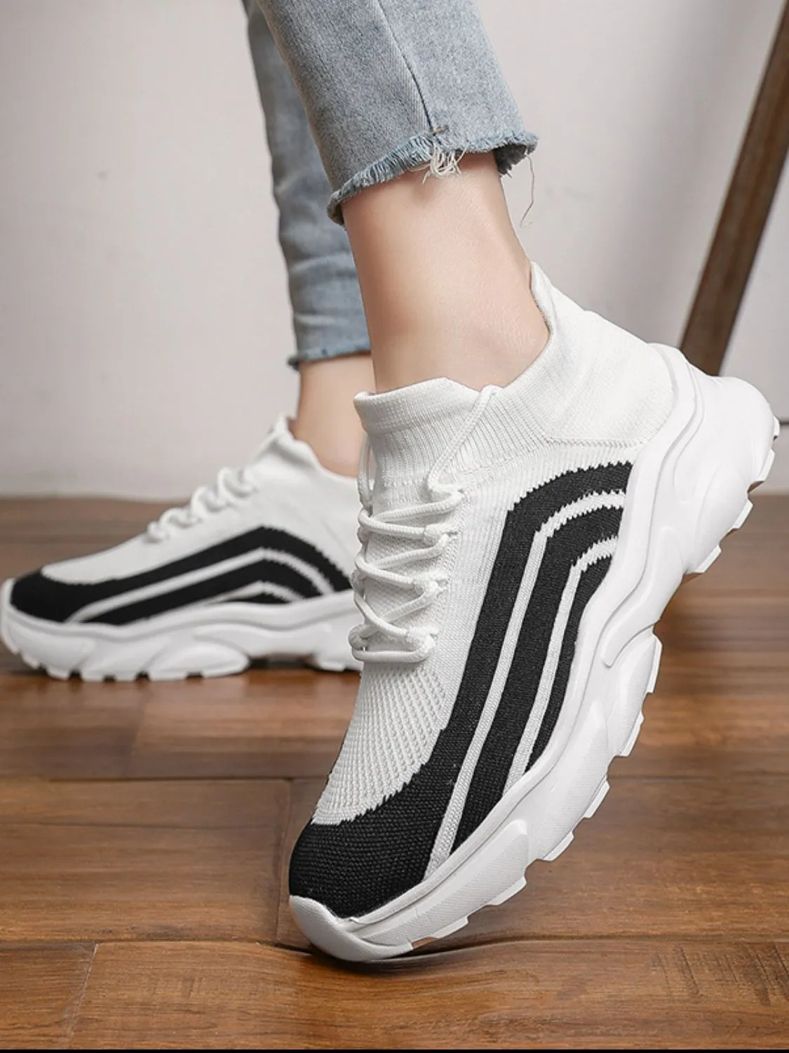 Mesh Round Toe Platform Athletic