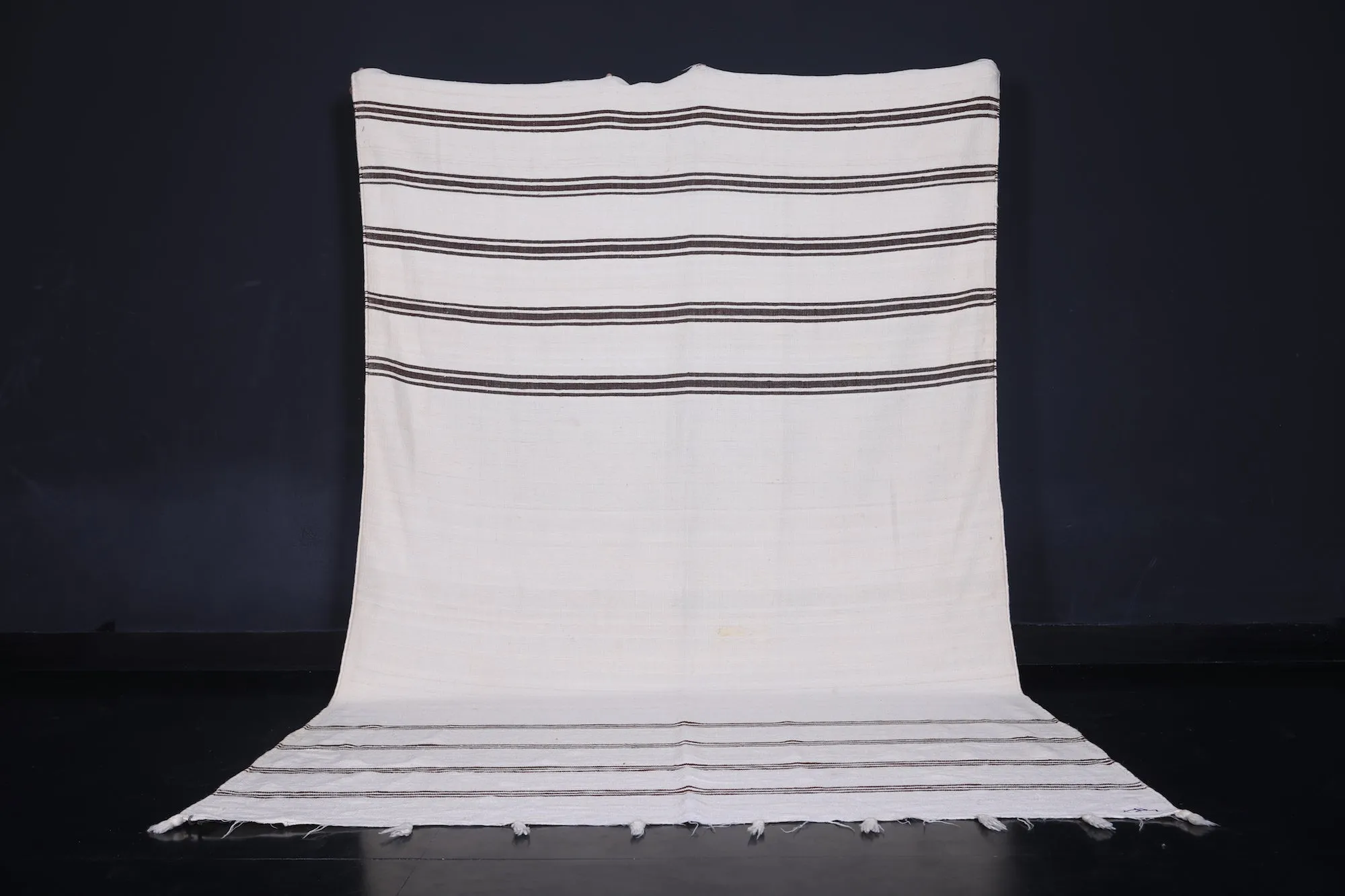 Moroccan Handwoven Rug - 6.4 FT X 10.4 FT