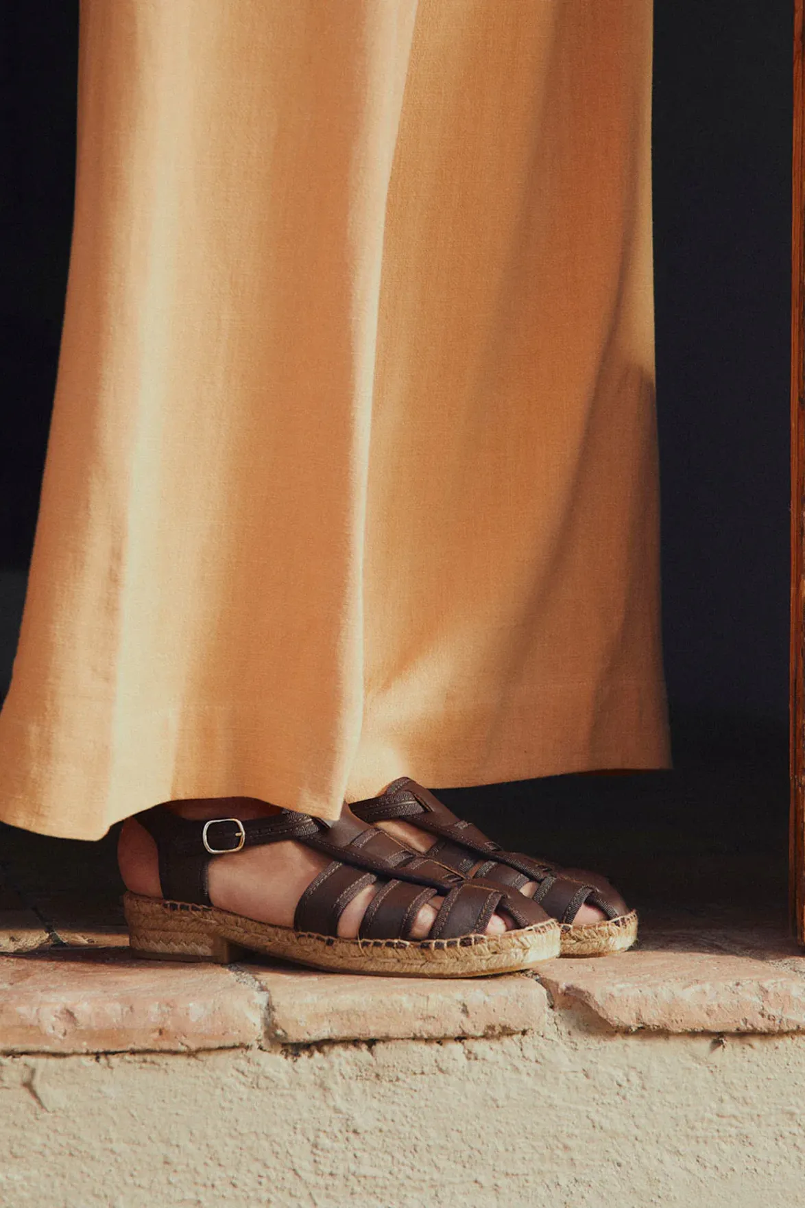 Naguisa Sativa Dark Brown Sandals