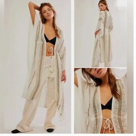 NWOT Free People Emerald Coast Kimono  in Antique Ivory ONE SIZE