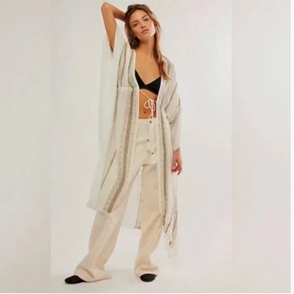 NWOT Free People Emerald Coast Kimono  in Antique Ivory ONE SIZE