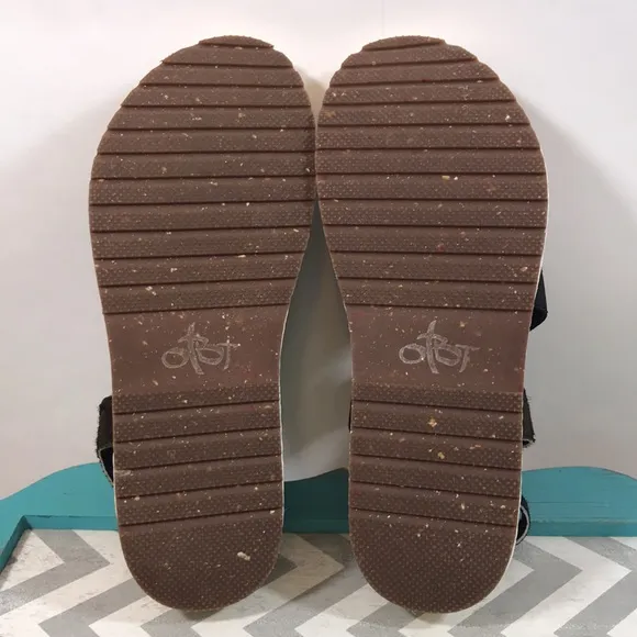 💙OTBT Sierra Mud Camo Sandal