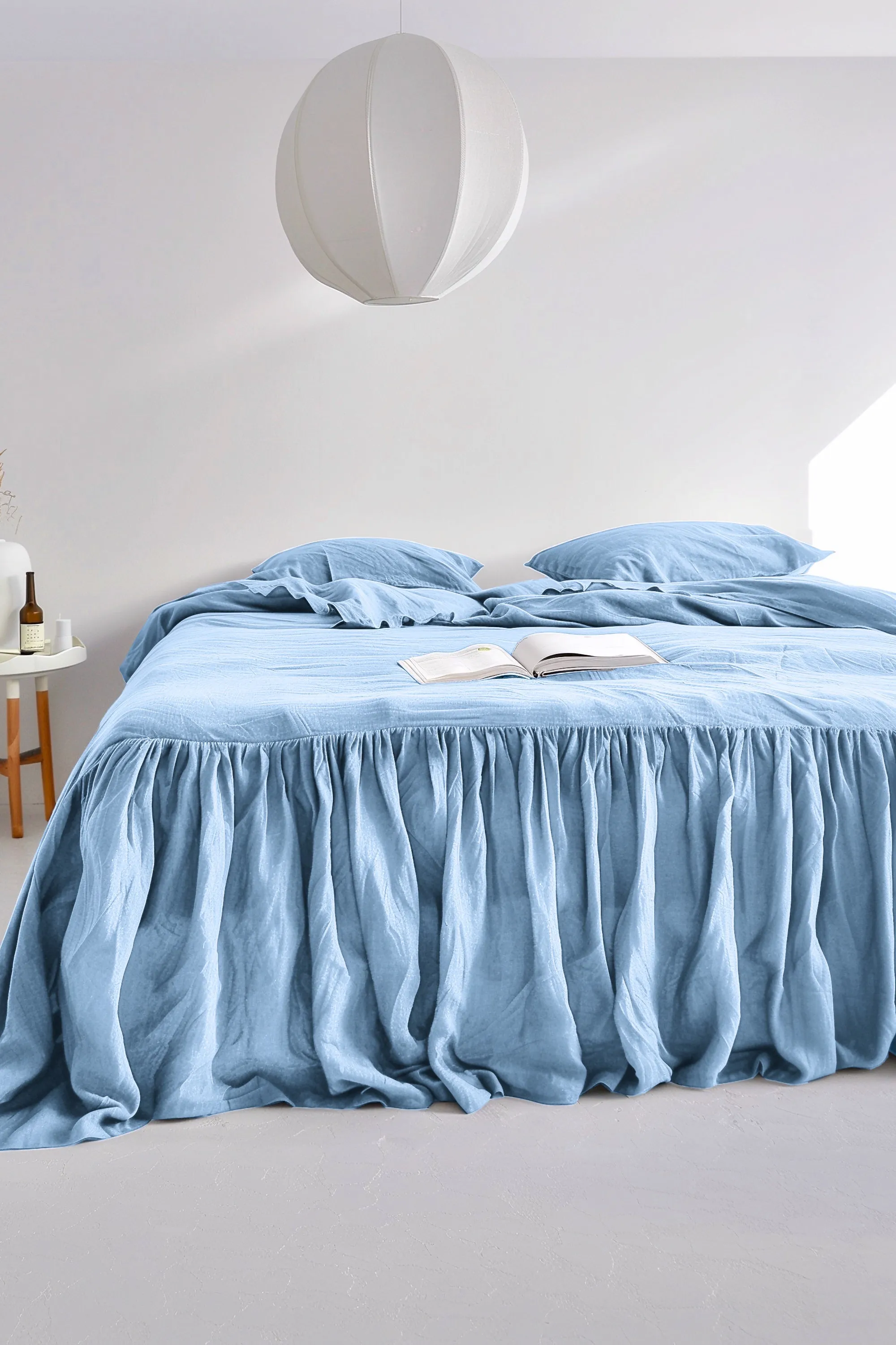 Ruffle bedskirt - light blue