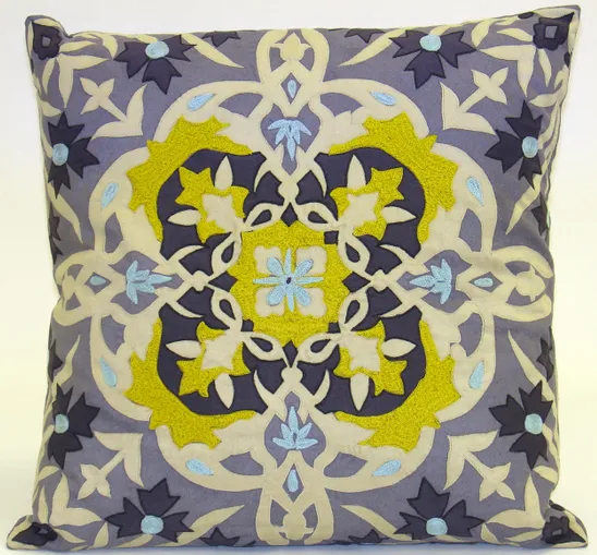 Santiago Collection Medallion - Sabira Collection