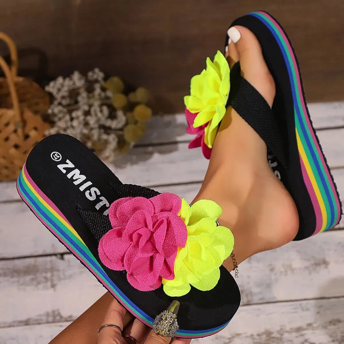 Toe Post Platform Sandals