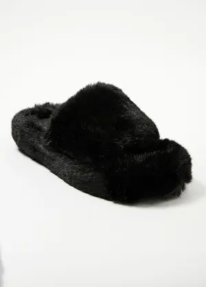 Trendy faux fur mule