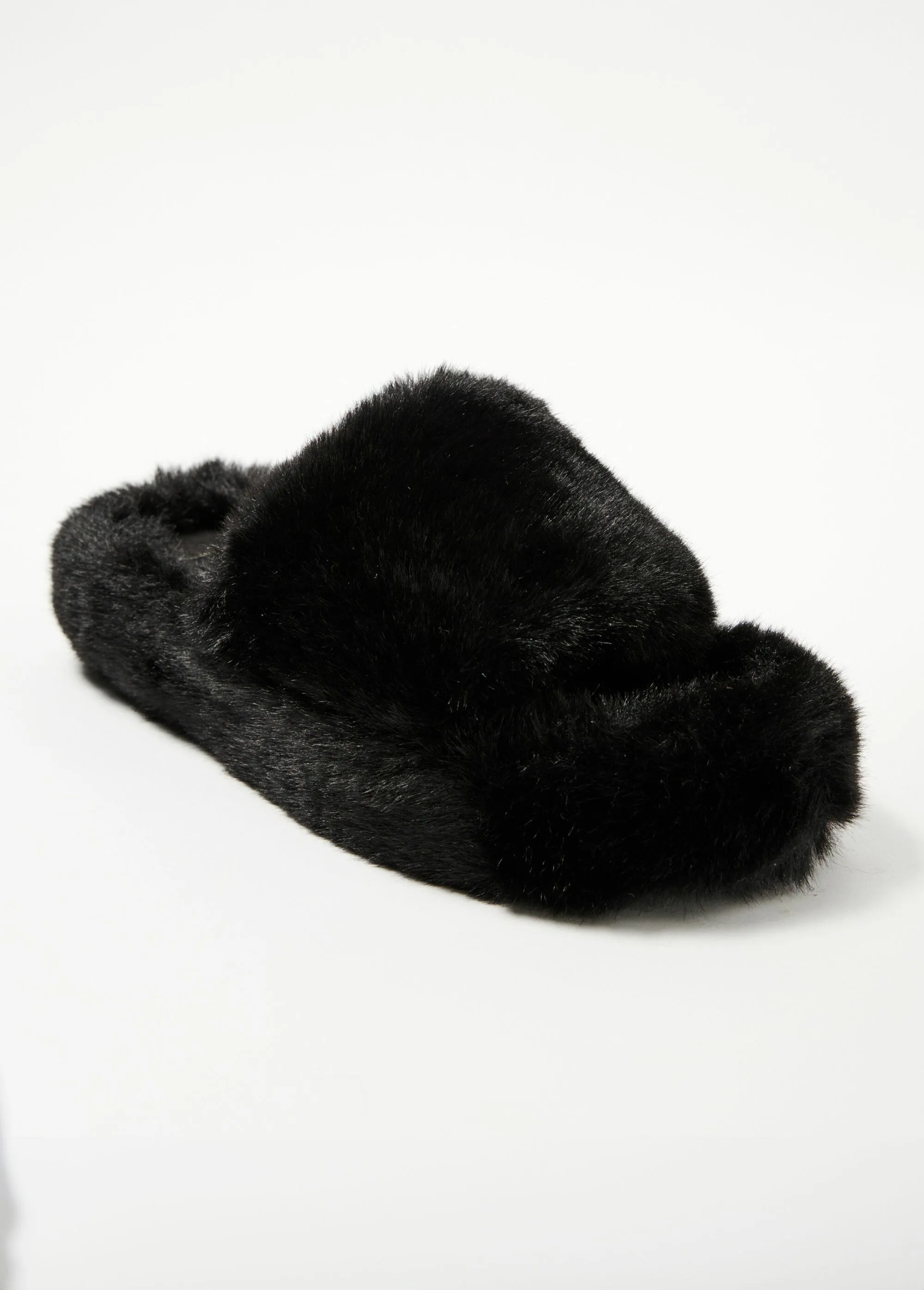 Trendy faux fur mule