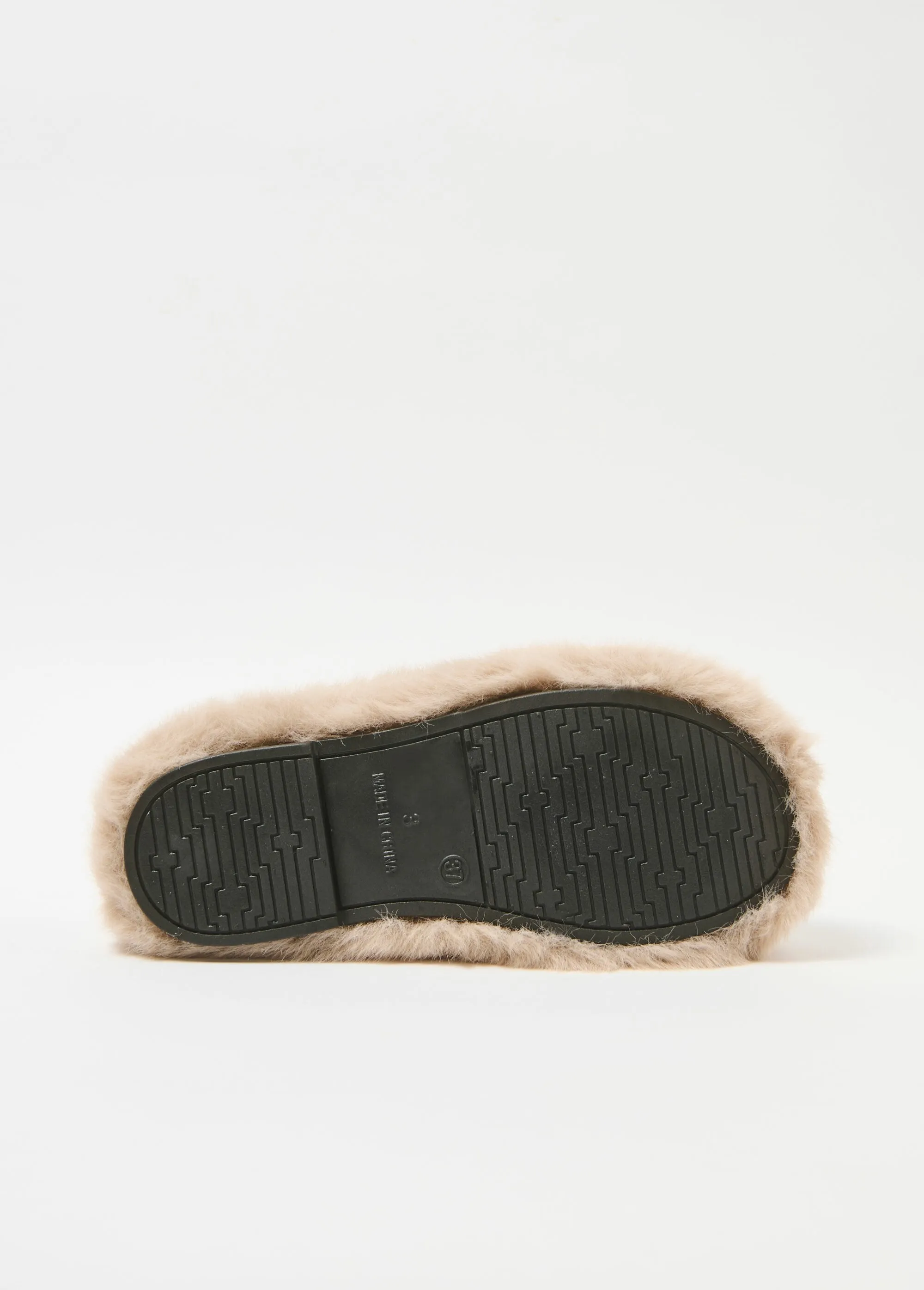 Trendy faux fur mule