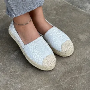 Velura Slipons