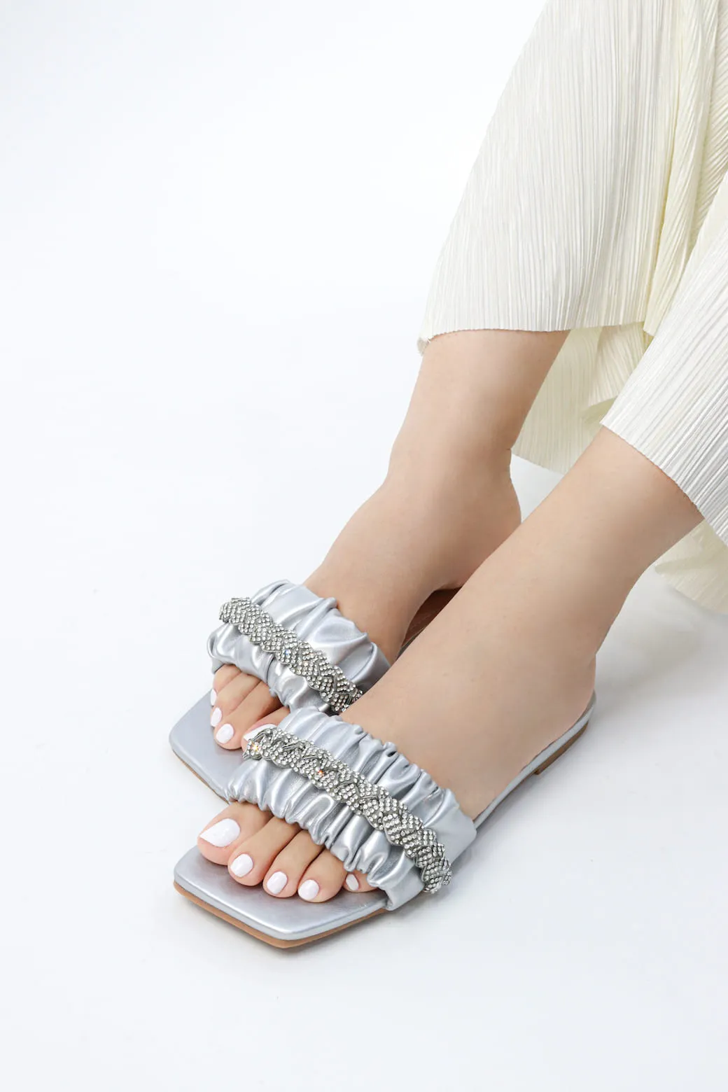 Viny - Women's Scrunchie Diamond Embellished Flats