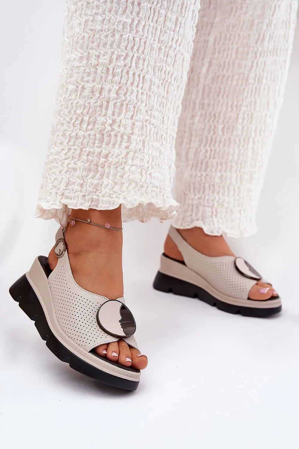 Women's natural leather buskin sandals